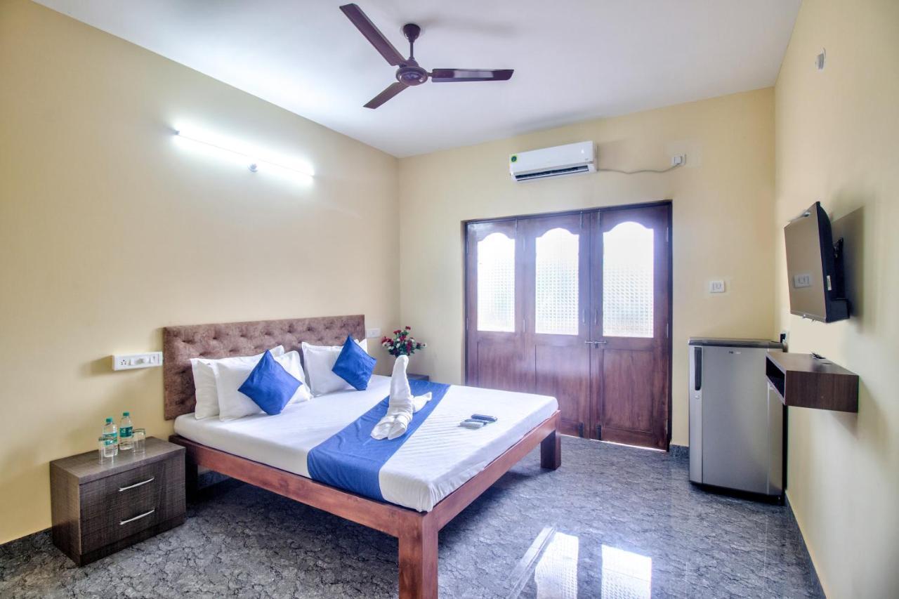 Renuka Holiday Inn Calangute Zewnętrze zdjęcie