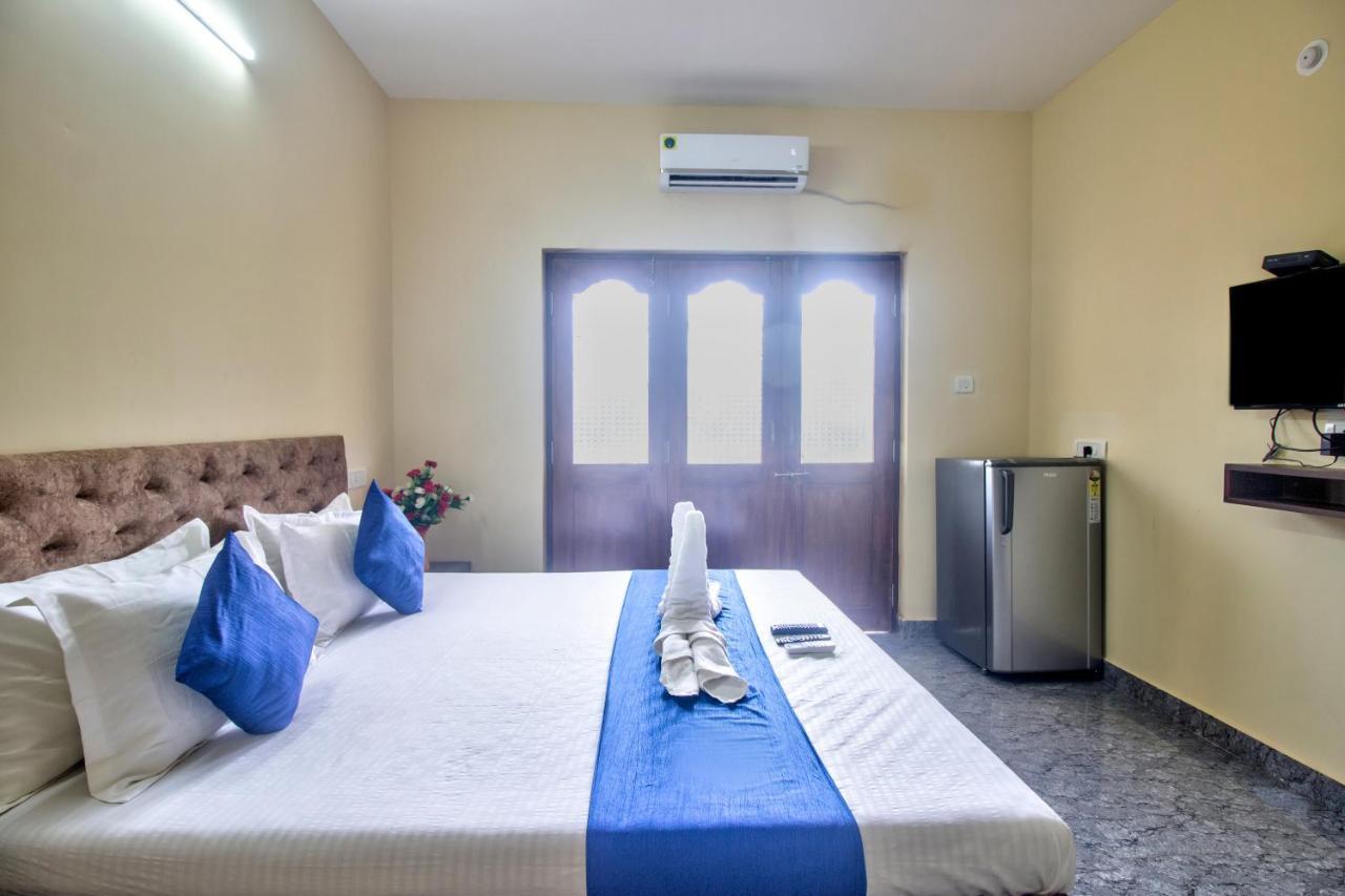 Renuka Holiday Inn Calangute Zewnętrze zdjęcie